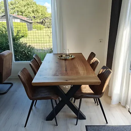 Luxe 6 Persoons Met 3 Slaapkamers 2 Badkamers En Ensuite Ligbad Σαλέ *